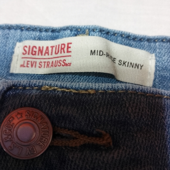 Levi's Signature Mid Rise Skinny Light Fade Denim Jeans - Picture 4 of 5
